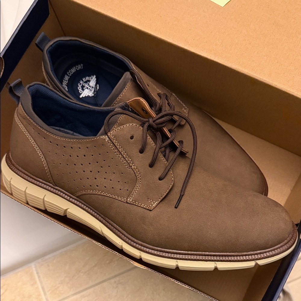 Dockers Brown Lace-Up Oxford with Cream Sole